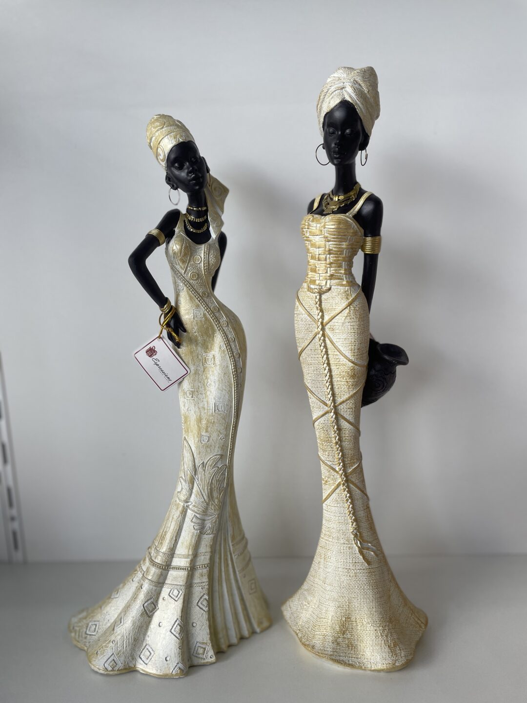 Conj. Estatueta Africana Decorativa (Marfim)