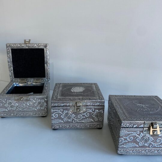 Caixa decorativa prata signos