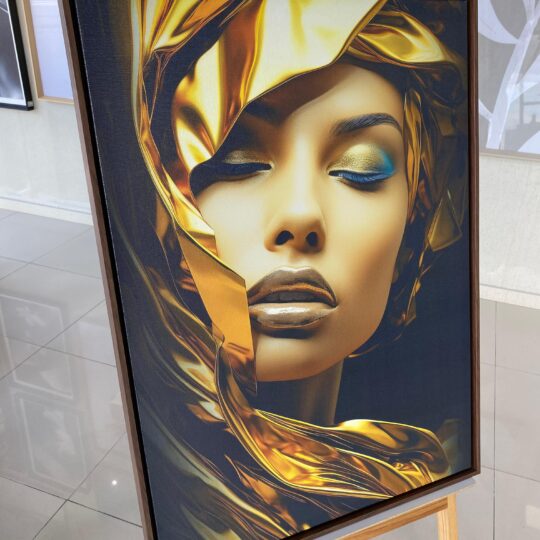 Quadro Canvas Mulher Dourado