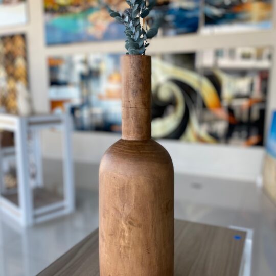 Vaso em Madeira Esculpida G