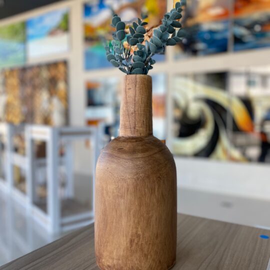 Vaso em Madeira Esculpida M