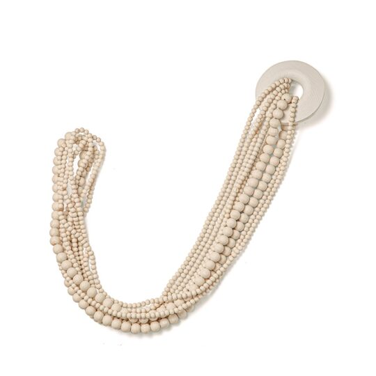 Colar decorativo em madeira